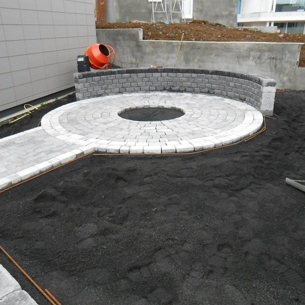 Kambstálið undirbúið og steypt