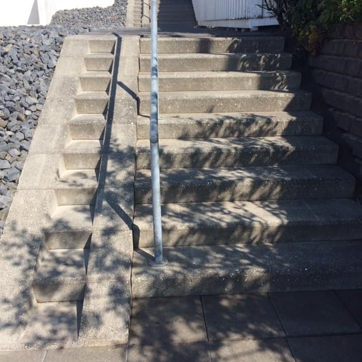Tröppur og rampur eftir hreinsun