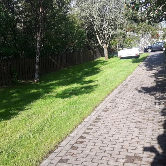 Stígur í Hlíðargarði