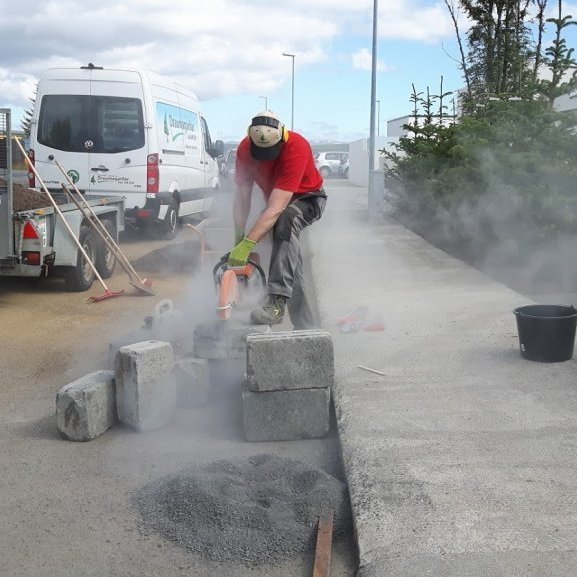 Sögun á kantsteinum